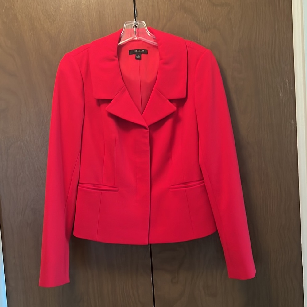 Suit - Picture 3 of 3
